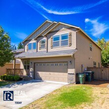 3611 Loren St NE in Lacey, WA - Building Photo - Building Photo