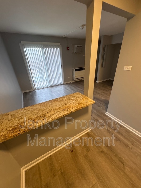 3353 Commercial Ave in South Chicago Heights, IL - Building Photo - Building Photo