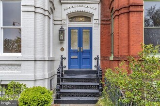 1102 East Capitol St NE in Washington, DC - Foto de edificio - Building Photo