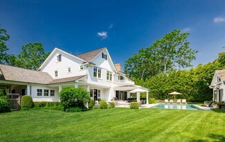 42 Huntting Ave in East Hampton, NY - Building Photo - Building Photo