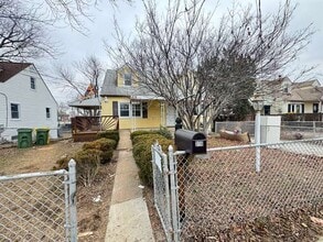 316 Holy Cross Rd in Brooklyn Park, MD - Building Photo - Building Photo