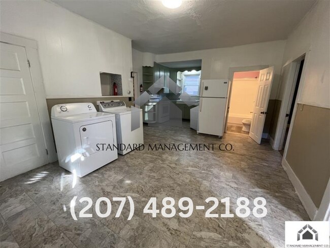 6 Squire St-Unit -Unit 1 in Waterville, ME - Building Photo - Building Photo