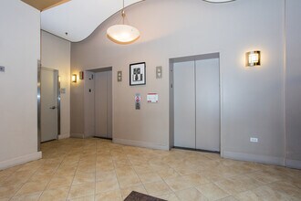 6 S Laflin St, Unit 704 in Chicago, IL - Building Photo - Building Photo