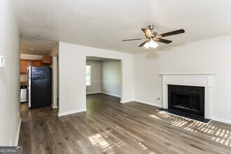 1399 Crestlake Ct in Lithonia, GA - Building Photo - Building Photo