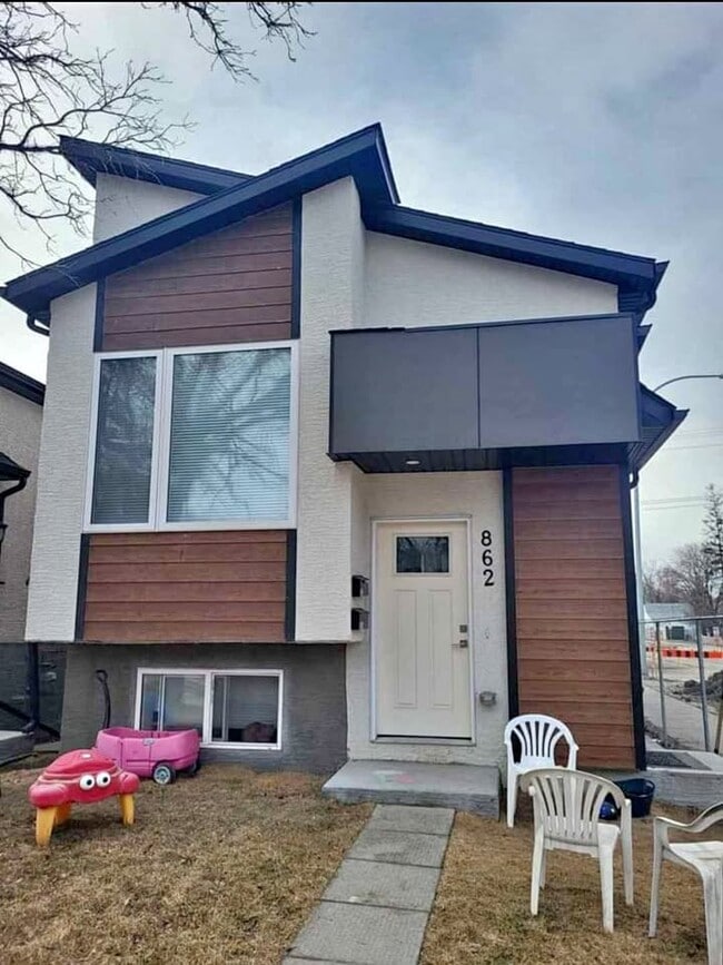 862 Carter Ave in Winnipeg, MB - Building Photo - Building Photo