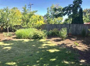 1404 NW Havengreen Pl in Corvallis, OR - Building Photo - Building Photo