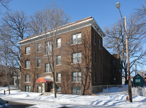 Sheba Apartments in Minneapolis, MN - Building Photo - Building Photo