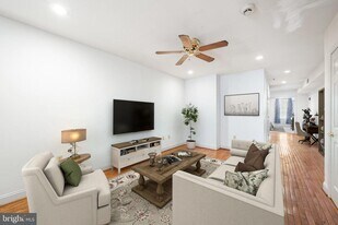 48 N Front St in Philadelphia, PA - Building Photo