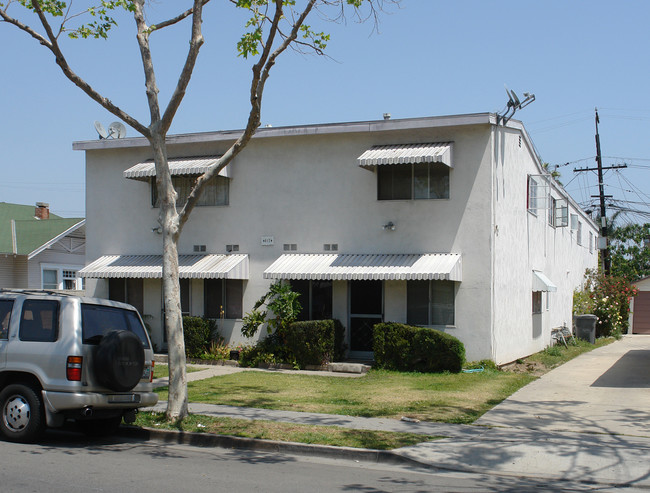 817 S Sycamore St in Santa Ana, CA - Foto de edificio - Building Photo