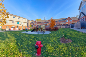 265 Lawrence Avenue Townhomes in Kitchener, ON - Building Photo - Building Photo