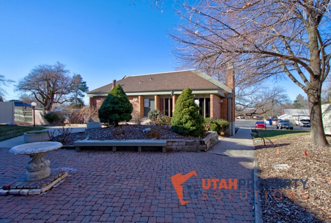 1180 Foothill Dr in Salt Lake City, UT - Building Photo - Building Photo