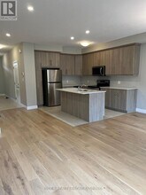 677 Chelton Rd in London, ON - Building Photo - Building Photo