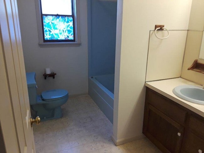 406 State St, Unit 406 state st unit 3 in East Greenville, PA - Building Photo - Building Photo