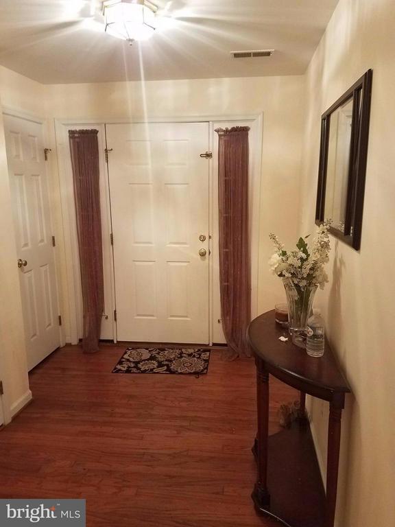 47548 Tenfoot Island Terrace in Sterling, VA - Building Photo - Building Photo