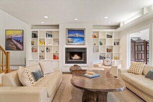 175 Ruggles Ave in Newport, RI - Building Photo