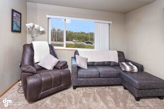 5960 W Binnacle Dr in Wasilla, AK - Building Photo - Building Photo
