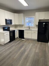 628 Goldfloss St in Winston-Salem, NC - Foto de edificio - Building Photo