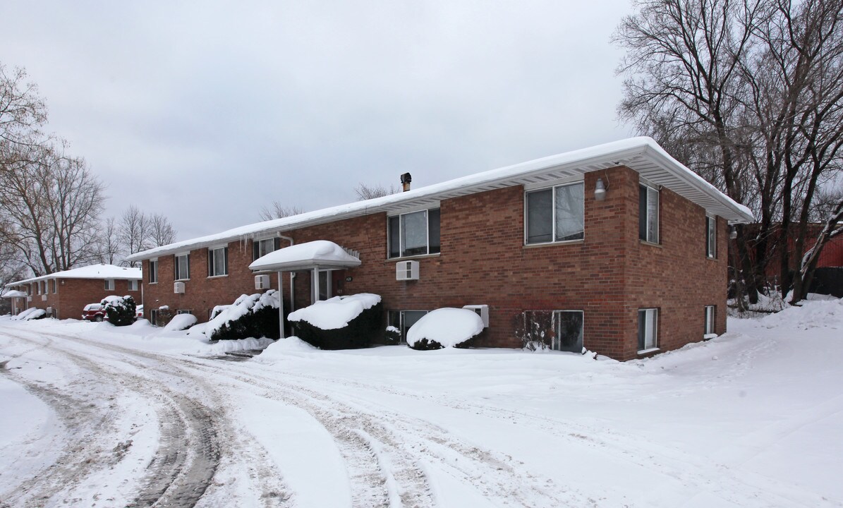 Westport Manor Apartments in Rochester, NY - Foto de edificio