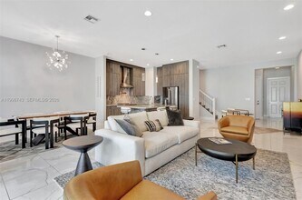 4921 Pointe Midtown Way in Palm Beach Gardens, FL - Building Photo - Building Photo