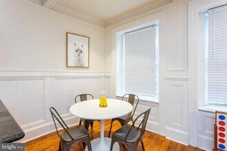 2134 Locust St in Philadelphia, PA - Building Photo - Building Photo