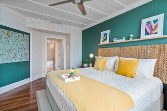 2889 McFarlane Rd in Miami, FL - Building Photo - Building Photo