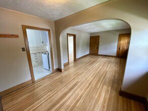 908 E 4th St in Duluth, MN - Building Photo - Building Photo