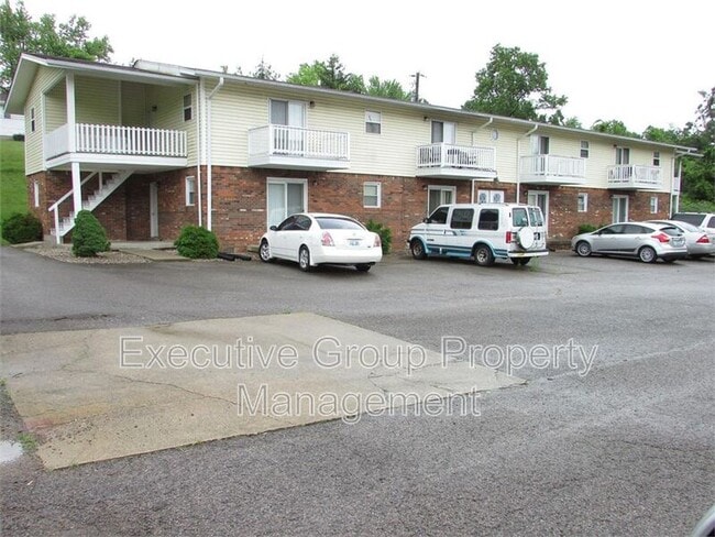 property at 1190 Lois Ln