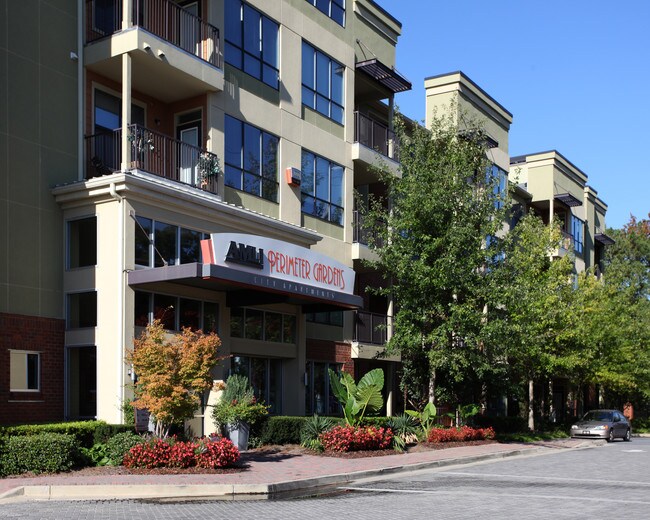 Perimeter Gardens at Georgetown in Dunwoody, GA - Foto de edificio - Building Photo