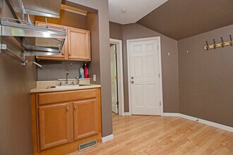 1209 10th Ave S, Unit 2 in St. Cloud, MN - Building Photo - Building Photo