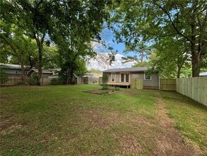 1255 S Washington Ave in Fayetteville, AR - Building Photo - Building Photo