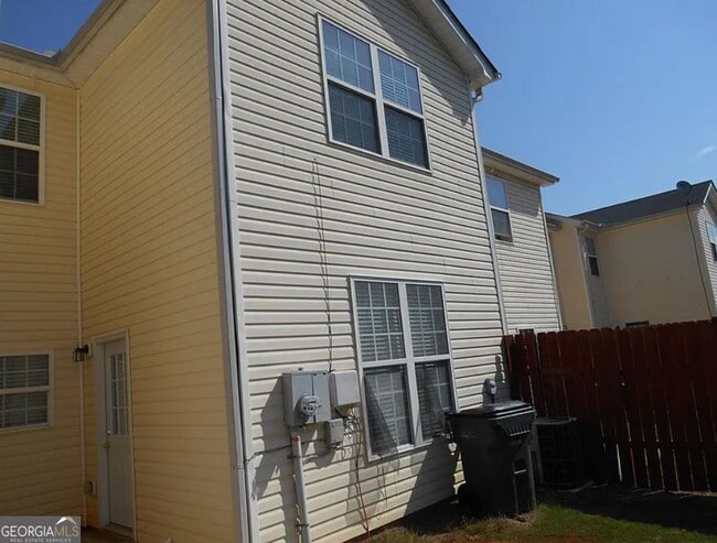 2306 Nicole Dr in Hampton, GA - Building Photo - Building Photo