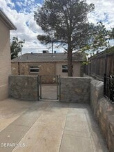 3808 Frankfort Ave in El Paso, TX - Building Photo - Building Photo