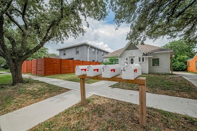 property at 1511 Scharpe St