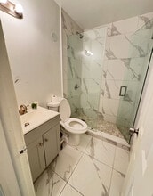 17175 NW 41st Ave in Miami Gardens, FL - Foto de edificio - Building Photo