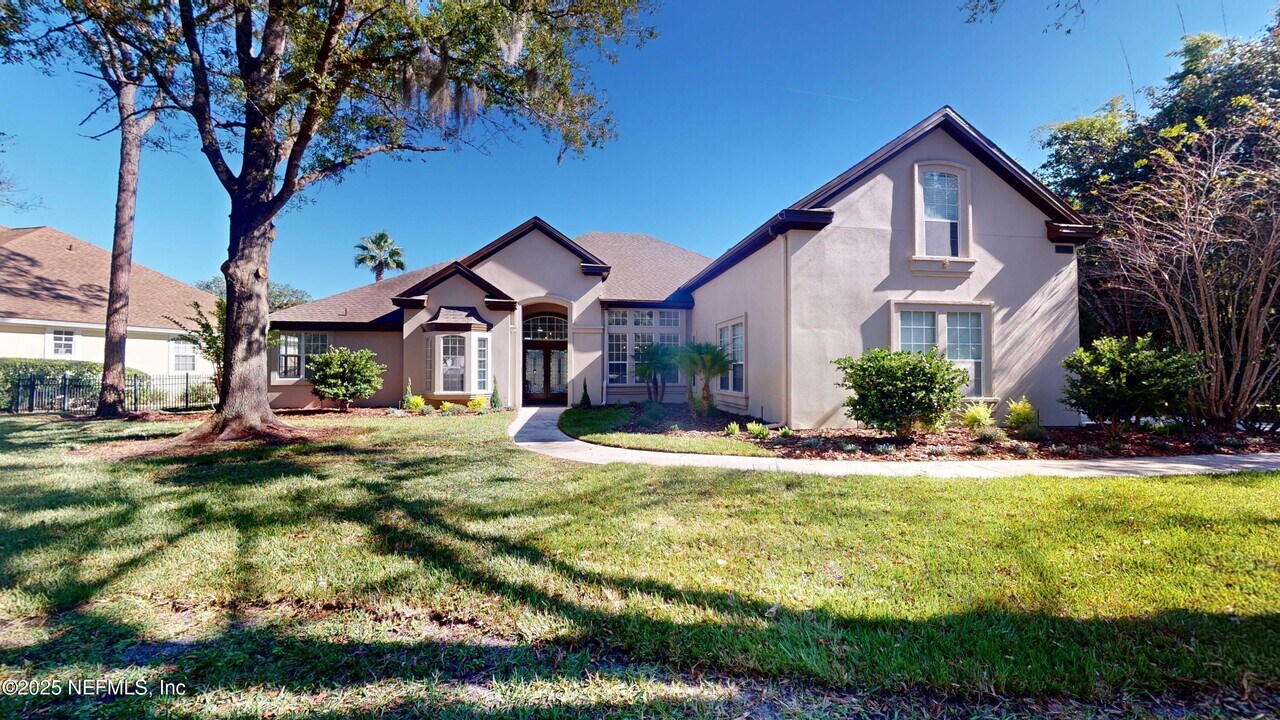 10061 Vineyard Lake Rd E in Jacksonville, FL - Building Photo