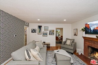 2224 W Imperial Hwy in Hawthorne, CA - Building Photo - Building Photo