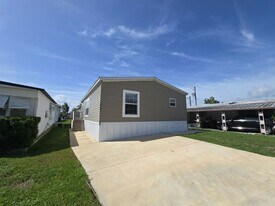 4000 24th St N in St. Petersburg, FL - Building Photo