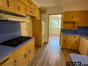 2928 Pollard Dr in Tyler, TX - Building Photo - Building Photo