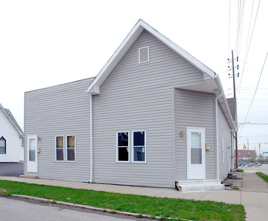 1363 Blaine Ave in Indianapolis, IN - Foto de edificio