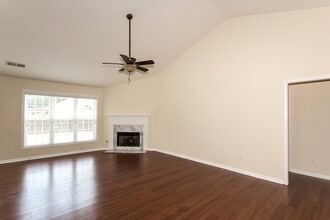 31 Alessie Park Ln in Newnan, GA - Building Photo - Building Photo
