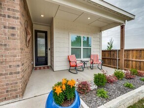 200 Ridgeland Oak Dr in Fort Worth, TX - Building Photo - Building Photo
