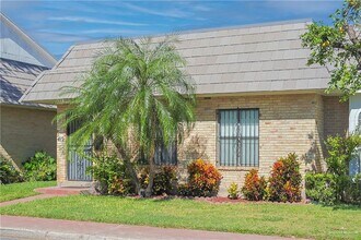 44 Toronto Ave in McAllen, TX - Building Photo - Building Photo