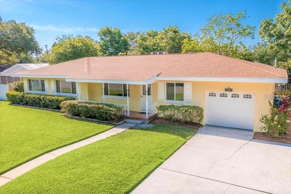 1963 Ripon Dr in Clearwater, FL - Foto de edificio