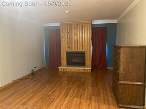 21039 Danbury St in Clinton Township, MI - Building Photo - Building Photo