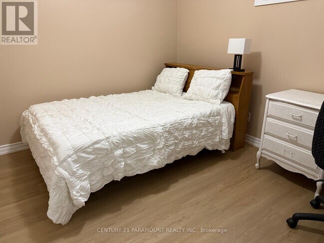 property at 7275 Village Walk