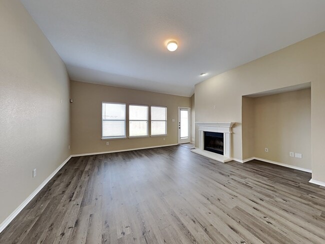 1019 Mule Deer Rd in Forney, TX - Foto de edificio - Building Photo