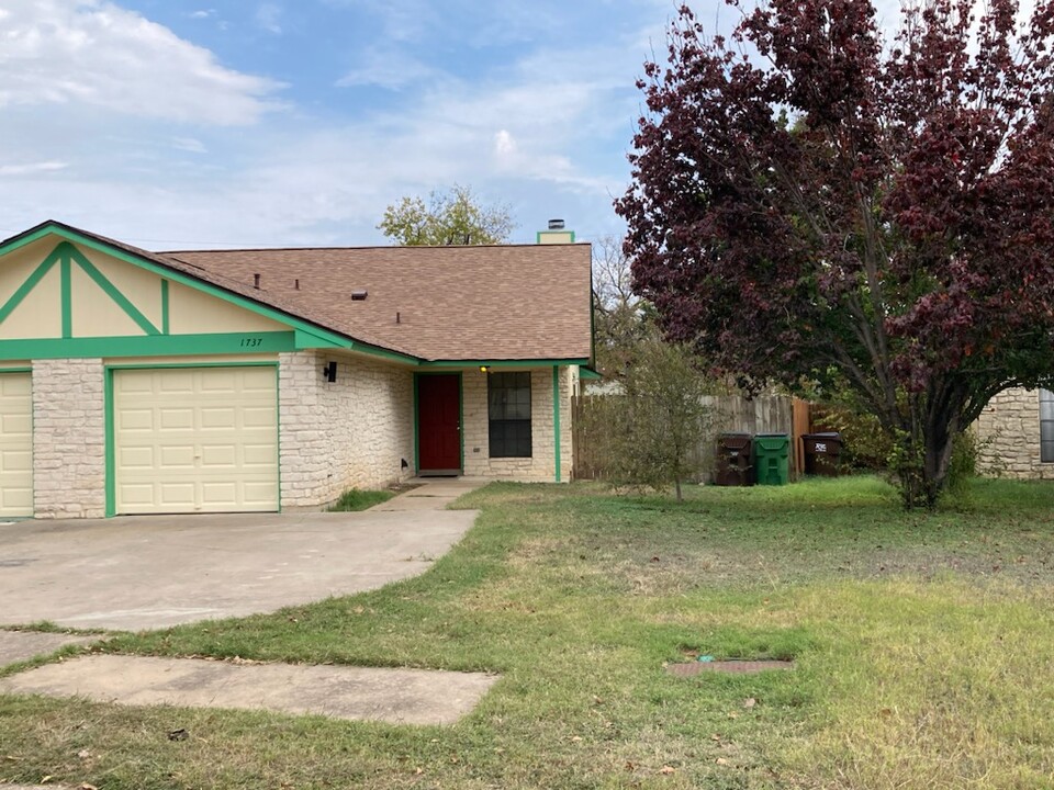 1737 Horseshoe Cir in Round Rock, TX - Building Photo