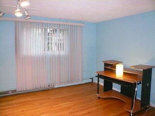 73 Charlesbank Rd-Unit -202 in Newton, MA - Building Photo - Building Photo