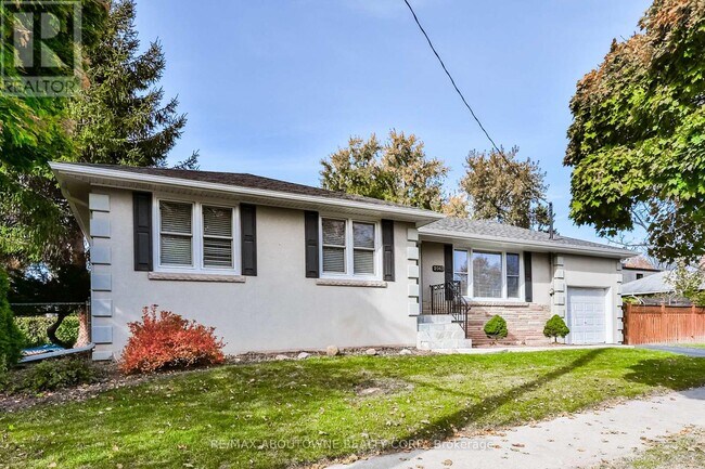 property at 2063 Hixon St