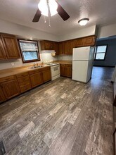 206 E Lynwood Dr in Syracuse, IN - Building Photo - Building Photo